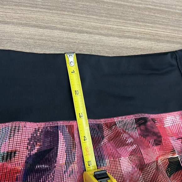 Lululemon Speed Up Short 2.5” Sun Dazed/Multi Pink Super Dark Size 10 - Picture 7 of 7